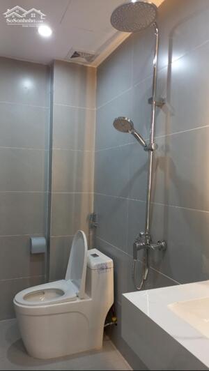 Bán nhà Tây Sơn gần Ngã Tư Sở vài bước ra phố mặt tiền rộng nhà đẹp ngõ thoáng 32m 5 tầng giá 8.25 tỷ .