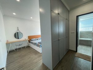 chính chủ gửi bán căn 3pn vista verde, tháp t1, tầng cao diện tích lớn, full nội thất bao tất