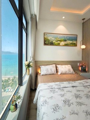cần tiền bán gấp căn hộ đẹp tâm huyết ngay đối diện biển bãi tắm