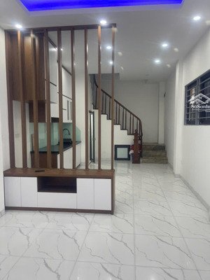 cc bán nhà số 87 ngõ 180 mỹ đình hà nội lô góc 35m 5t full nội thất- kinh doanh giá thoả thuận