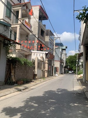 trâu quỳ - ô tô vào đất - 15m ra phố thành trung - 75m2 - 10tỷ - giữ tiền ,ccmn + dòng tiền đỉnh