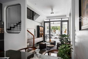 ba đình - oto đỗ cửa - gara - mặt tiền to - gần phố - nở hậu