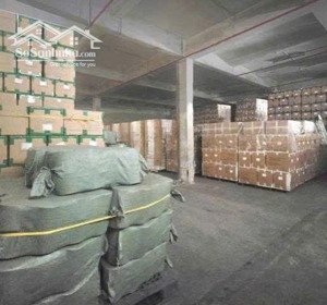 kho diện tích lên đến 1200m2 ở nguyễn tất thành cần cho thuê gấp