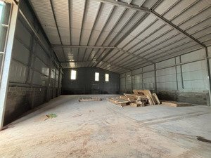 cho thuê kho 450m2 - sân bãi rộng k cấm tải