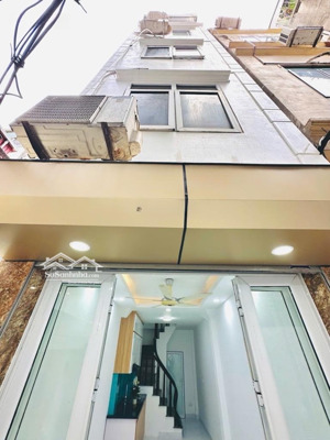 bán nhà phố dương văn bé , hai bà trưng 21/24m 5tầng 5.38tỷ , ngõ nông , 25m ra phố