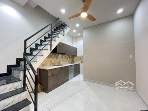 nhà đẹp phạm thế hiển q8, 1 trệt 2 lầu cách mặt tiền chỉ 1 căn nhà