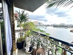 bán nhà mặt phố mai anh tuấn, view hồ hoàng cầu, 50 m2, 7 tầng thang máy, không có căn thứ hai