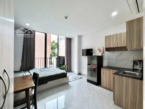căn hộ studio ban công mới 100% full nội thất ngay nowzone, cầu nguyễn văn cừ quận 1