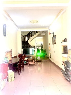 chủ bán nhà huỳnh tấn phát , quận 7 , hẻm xe hơi ,70m2, 3 tầng , nhỉnh 6tỷ