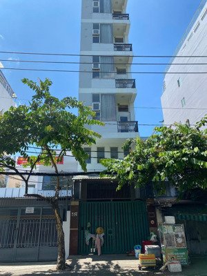 bán tòa ch.dv khách sạn 32 phòng mt tôn thất thuyết q4