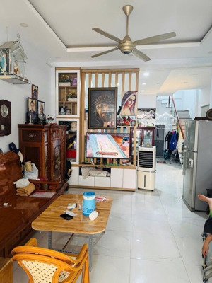 nhà 2 mặt tiền hẻm ô tô gần trường cao đẳng công thương