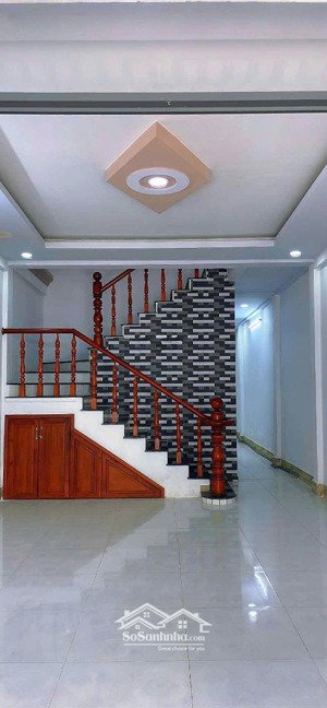 cho thuê nhà trệt lầu mới kdc 586 phú thứ cái răng, cần thơ giá: 5.5 triệu. cọc 2 tháng