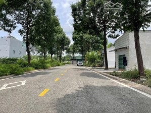 chủ gửi bán gấp, còn lô đẹp duy nhất
đường d6a tđc hoà lợi b, _______//#thànhphốmới