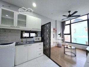 phòng gác đẹp cửa sổ thoáng full nội thất, có máy giặt riêng