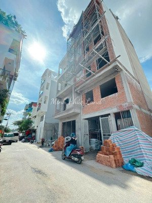 bán nhà 2 tầng - đường nhựa 8m - sát mt hoàng trọng mậu - p.tấn hưng - 50m2 - shr -