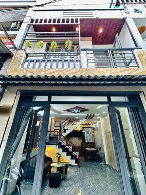 cô giao cần bán lại nhà đường cao thắng - q3, gần bệnh viện từ dũ, ngã 6 cộng hoà, 60m2/giá 2tỷ350