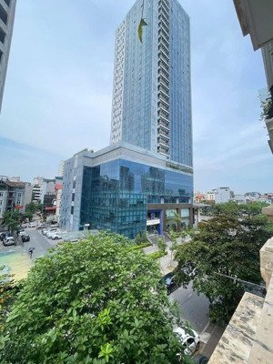 giảm chào 5 tỷ: lạc long quân: 100m biệt thự 5 tầng, mt 5m, thang máy nhập khẩu, nội thất cao cấp