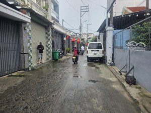 bán nhà cấp 4 - mặt tiền đông hưng thuận 06, quận 12.
- diện tích: 4.5m x 23m. nở hậu: 5m