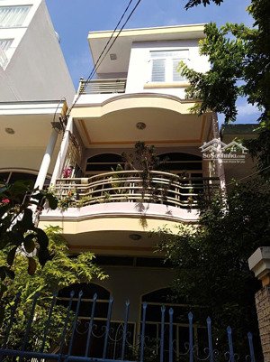 bán nhà 3 tầng hẻm thông đường biệt thự , nha trang cách biển chỉ 500m