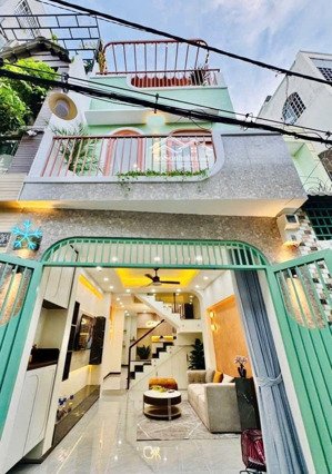 chủ cần bán nhà sư vạn hạnh, p12, q10, gần vạn hạnh mall, giá 3tỷ990, dt 82,8m2, hđ thuê 20tr/th