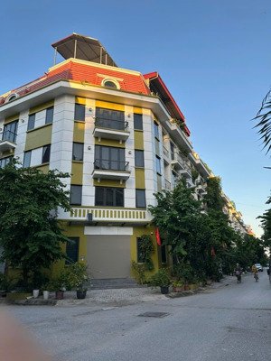 bán căn góc lk phú lương 80mx5t ,thang máy,hoàn thiện đẹp,hàng hiếm ,giá hơn 20 tỷ,lh:0966495911