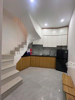 15m2 x 5 tầng , gần viện 108 , 30m ra ô tô , ngõ vào 3 gác đỗ cửa , thông bạch đằng chẵn hồng hà