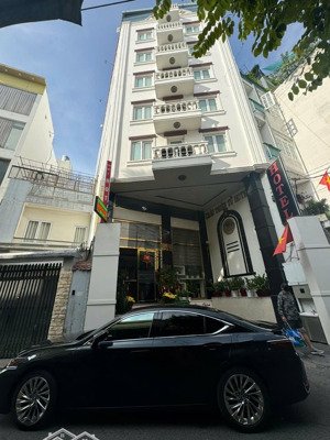 bán khách sạn 37p - thu nhập 3 tỷ/n ngay k300 (khu sân bay) - hầm 8 tầng - dts 900m2