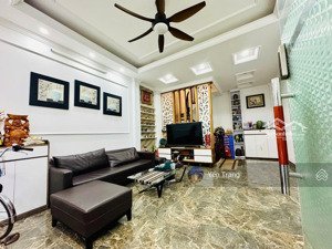 chính chủ bán nhà nghĩa đô, lô góc, dt 42m2 x 5 tầng, mt 6m, 9.8 tỷ.