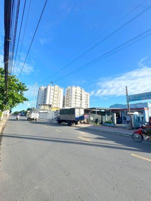 bán nền góc mặt tiền đường nguyễn trung trực, tp mỹ tho- tiền giang