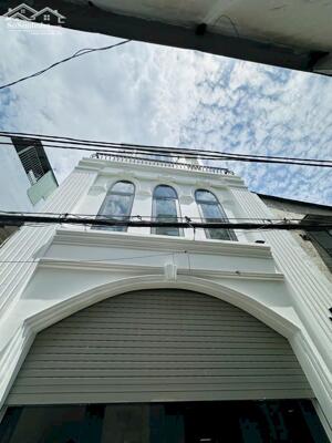 GIẢM MẠNH 600tr - NGUYỄN DU - P1 - GÒ VẤP - HẺM XE HƠI - CÁCH MT 1 CĂN - 4 TẦNG - 6.2 TỶ