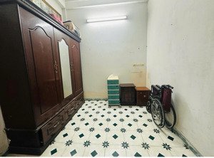 nhà phúc xá- ba đình- lô góc- ngõ thông- gần chợ- sổ đẹp sẵn sàng giao dịch