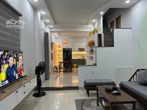 cần bán gấp nhà tân sơn nhì - 4.1m x 13m - 2 tầng - hẻm xe hơi 5m - giảm còn 5 tỷ