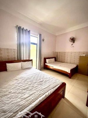 nhà nghỉ 4 tầng ,ngay biển tân trà ,dòng tiền 30 triệu tháng- giá chỉ nhỉnh 7 tỷ