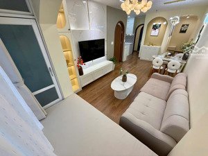 căn hộ 68m2, 2pn 2wc nhà đẹp , phong cách sang trọng khu sky garden , quận 7