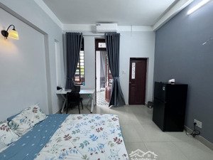 sang phòng mới sạch đẹp có ban công rộng bếp riêng full nội thất chỉ 5tr/tháng