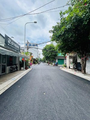 bán nhà mặt tiền thành công quận tân phú(4x18m vuông 2 lầu st 4pn) hđ 19tr/ tháng giá 13 tỷ còn tl