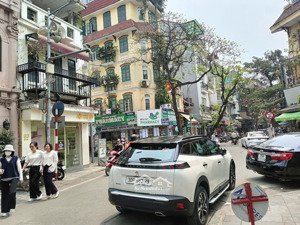 hiếm!bán nhà phố mã mây, hoàn kiếm, dt 70m/mt 6m/4 tầng, ô tô 20m, dòng tiền, giá 69 tỷ.