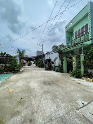 nhà hẻm trần văn giàu bình chánh 10x20 nhỉnh 6 tỷ