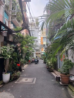 bán nhà riêng tại nguyễn công hoan, 8,2 tỷ, 49m2, view đẹp chỉ với