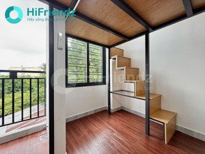 căn hộ gác cao rộng thoáng ban công cửa sổ lớn gần các trường đại học