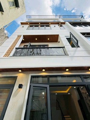 xoay vốn bán nhà đường oto trương quyền - p. võ thị sáu - quận 3, giá 3tỷ566/82,2m2, cho thuê 25tr