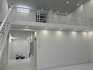 978
- khu vực: vĩnh hòa nha trang
bán nhà gác lửng gần biển - cạnh trường đại học thông tin liên