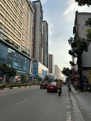 mặt phố trần duy hưng -1 mặt phố 1 mặt ngõ ô tô tránh -vị trí siêu đẹp -vỉa hè rộng-dt90m-mt5m 62.x