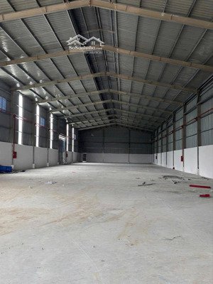 cần bán xưởng 1800m2 tại uyên hưng tân uyên bình dương