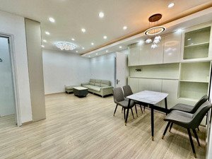 bán gấp nhà 36m 5tầng ở mỹ đình giá nhỉnh 6,21 tỷ lh cực hiếm trong tầm giá: trung tâm m