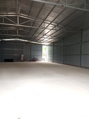 cc cần cho thuê gấp 500m2 tại đường phan trọng tuệ, thanh trì làm sx, kho lưu, cơ khí, chế biến tp.