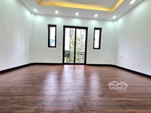 ngay nhổn, ga nhổn, đại học công nghiệp: 31m2, 5 tầng chỉ 4.3 tỷ