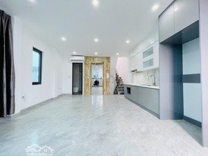 duy nhất nhà xây mới đ.kim giang, 7 tầng thang máy,lô góc 2 tháng,thiết kế hiện đại,ô tô vào nhà