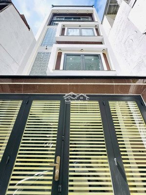 bán nhà riêng đi nước ngoài gấp chỉ 2,7 tỷ, 68m2 ở lã xuân oai, long thạnh mỹ, thủ đức.