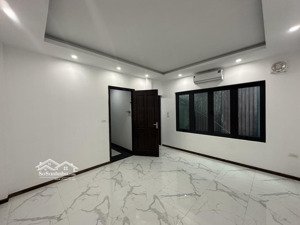 siêu hiếm lò đúc nhà mới 5 tầng, thang máy cách phố 30m giá chỉ 10,8 tỷ!